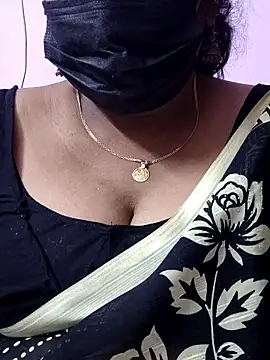 Snapshot of mallu-sumi chatting on February 2026 06:39:02 PM mallu-sumi online show from February 2026 06:39:02 PM