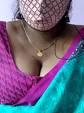 Snapshot of mallu-sumi chatting on February 2026 06:45:01 AM mallu-sumi online show from February 2026 06:45:01 AM