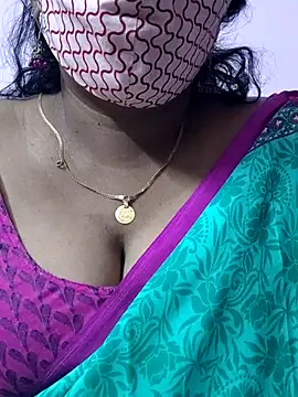 Snapshot of mallu-sumi chatting on February 2026 06:50:01 PM mallu-sumi online show from February 2026 06:50:01 PM