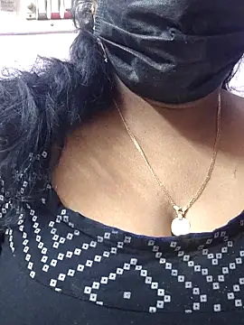 Snapshot of mallu-sumi chatting on February 2026 05:47:02 PM mallu-sumi online show from February 2026 05:47:02 PM