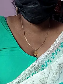 Snapshot of mallu-sumi chatting on March 2026 04:05:01 AM mallu-sumi online show from March 2026 04:05:01 AM