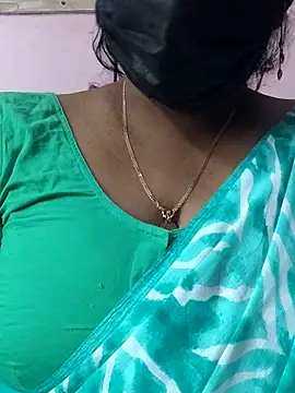 Snapshot of mallu-sumi chatting on April 2026 04:21:02 AM mallu-sumi online show from April 2026 04:21:02 AM