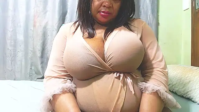 Snapshot of NaughtyNicoleXX2 chatting on July 2026 05:22:02 PM NaughtyNicoleXX2 online show from July 2026 05:22:02 PM
