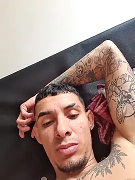 Snapshot of dan_ca chatting on November 2025 06:12:01 PM dan ca online show from November 2025 06:12:01 PM