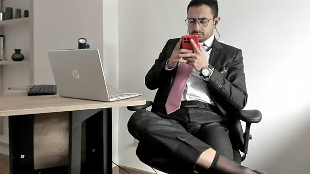 Snapshot of pablo-rincon95 chatting on January 2025 04:06:01 PM pablo-rincon95 online show from January 2025 04:06:01 PM