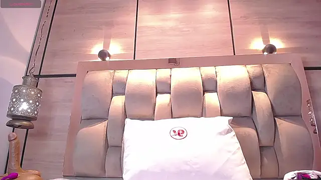 adela chase online show from January 2025 01:27:01 AM