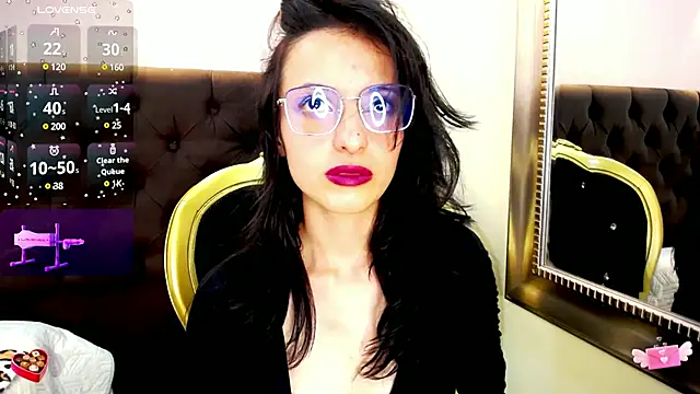 Snapshot of HottCandy21 chatting on January 2025 07:34:01 PM HottCandy21 online show from January 2025 07:34:01 PM