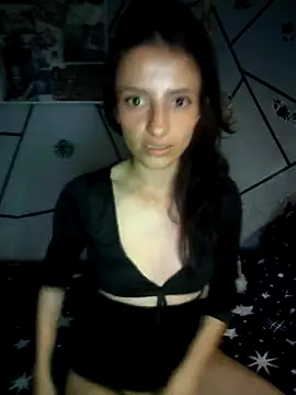 Snapshot of HottCandy21 chatting on February 2025 01:13:02 AM HottCandy21 online show from February 2025 01:13:02 AM