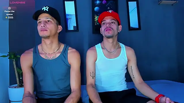 Snapshot of Friendsofeverything_ chatting on February 2025 11:45:02 AM Friendsofeverything online show from February 2025 11:45:02 AM