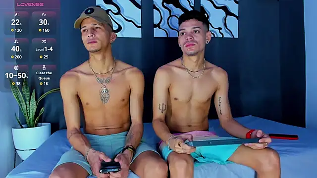 Snapshot of Friendsofeverything_ chatting on February 2025 12:00:02 PM Friendsofeverything online show from February 2025 12:00:02 PM