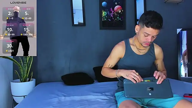 Snapshot of Friendsofeverything_ chatting on February 2025 12:00:02 PM Friendsofeverything online show from February 2025 12:00:02 PM