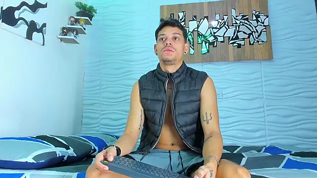 Snapshot of Friendsofeverything_ chatting on September 2025 01:45:01 PM Friendsofeverything online show from September 2025 01:45:01 PM