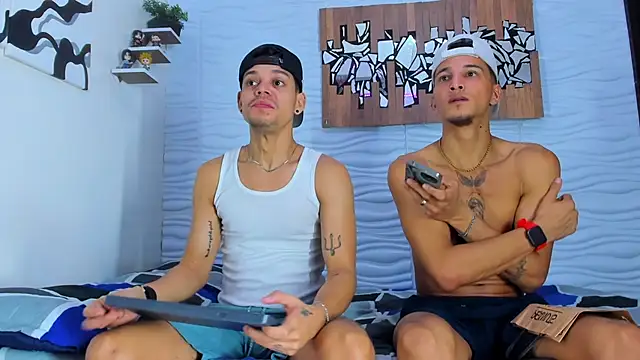 Snapshot of Friendsofeverything_ chatting on September 2025 01:14:02 PM Friendsofeverything online show from September 2025 01:14:02 PM