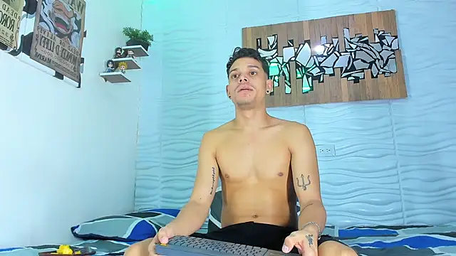 Snapshot of Friendsofeverything_ chatting on September 2025 12:49:01 AM Friendsofeverything online show from September 2025 12:49:01 AM