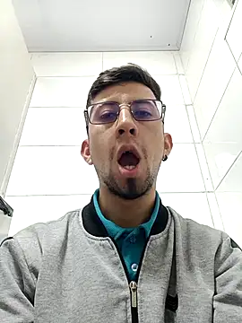 stivevv online show from March 2026 06:25:01 PM