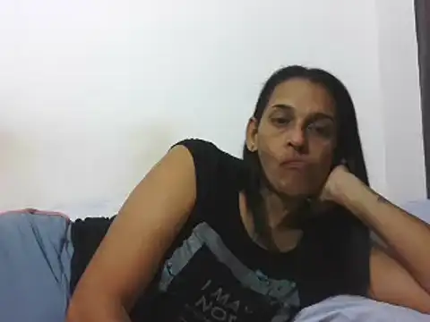 Snapshot of latinbrunettet chatting on December 2024 07:57:01 PM latinbrunettet online show from December 2024 07:57:01 PM