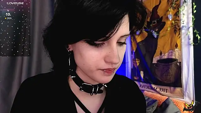 Snapshot of dark_vamp_ chatting on December 2024 03:19:01 AM dark vamp online show from December 2024 03:19:01 AM