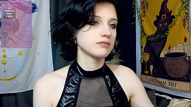 Snapshot of dark_vamp_ chatting on January 2025 06:44:01 PM dark vamp online show from January 2025 06:44:01 PM