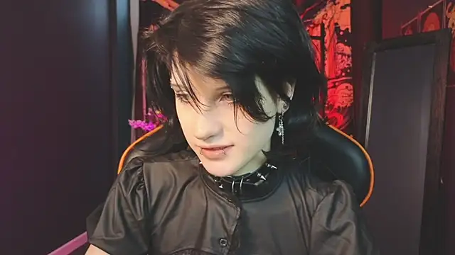 Snapshot of dark_vamp_ chatting on January 2025 12:17:01 PM dark vamp online show from January 2025 12:17:01 PM