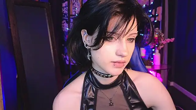 Snapshot of dark_vamp_ chatting on February 2025 02:41:01 AM dark vamp online show from February 2025 02:41:01 AM