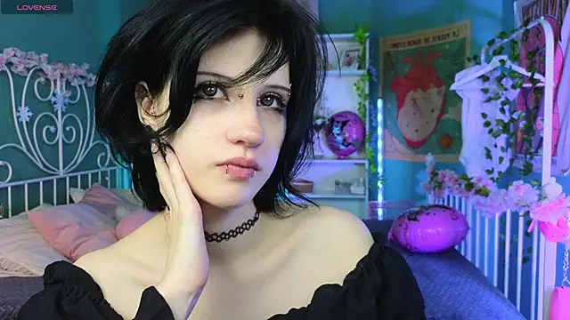 Snapshot of dark_vamp_ chatting on February 2025 11:43:02 PM dark vamp online show from February 2025 11:43:02 PM
