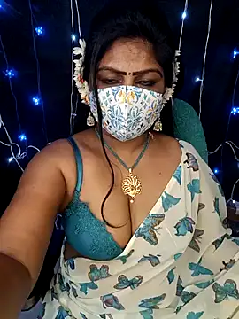 Snapshot of honey-sexy chatting on December 2024 01:39:01 PM honey-sexy online show from December 2024 01:39:01 PM