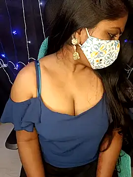 Snapshot of honey-sexy chatting on January 2025 01:58:01 PM honey-sexy online show from January 2025 01:58:01 PM