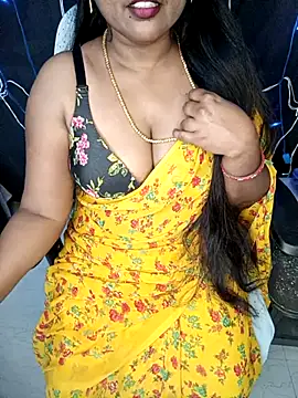 Snapshot of honey-sexy chatting on February 2025 06:20:02 AM honey-sexy online show from February 2025 06:20:02 AM