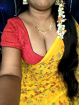 Snapshot of honey-sexy chatting on March 2025 07:09:02 AM honey-sexy online show from March 2025 07:09:02 AM