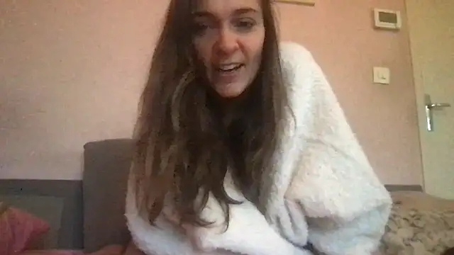 Snapshot of dosynophia2 chatting on January 2025 01:17:01 PM dosynophia2 online show from January 2025 01:17:01 PM