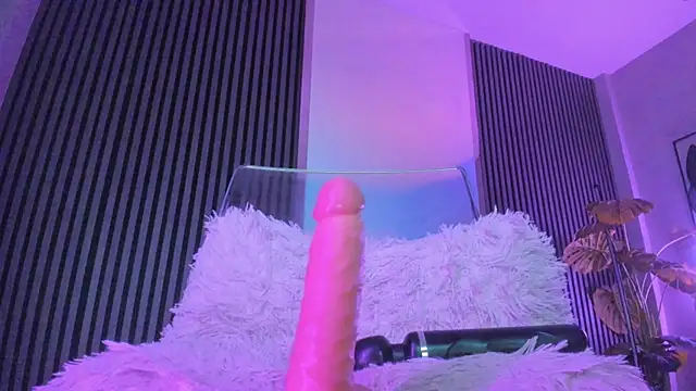 Snapshot of blondie_muller chatting on March 2025 01:32:01 AM blondie muller online show from March 2025 01:32:01 AM