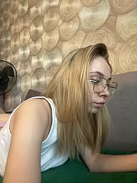 Kitty Katrine online show from March 2026 07:46:02 AM