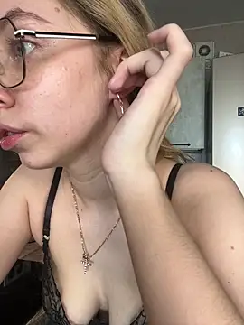 Kitty Katrine online show from May 2026 11:59:02 AM