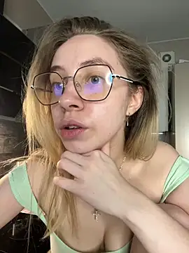 Kitty Katrine online show from May 2026 06:04:02 PM
