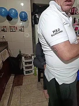 Snapshot of ZuriandAlex chatting on November 2025 01:00:01 PM ZuriandAlex online show from November 2025 01:00:01 PM