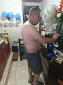 Snapshot of ZuriandAlex chatting on November 2025 12:42:02 AM ZuriandAlex online show from November 2025 12:42:02 AM