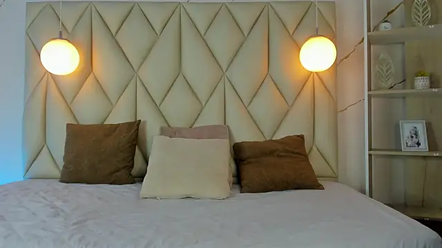 angelswets online show from November 2025 04:06:02 PM