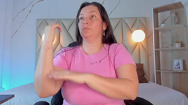 angelswets online show from December 2025 01:50:02 PM