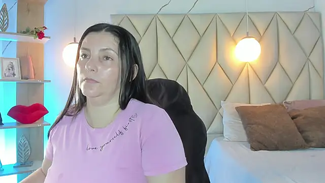 angelswets online show from June 2026 01:56:01 PM