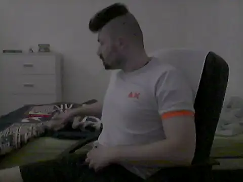 Snapshot of Hkl95555 chatting on October 2025 11:50:01 PM Hkl95555 online show from October 2025 11:50:01 PM