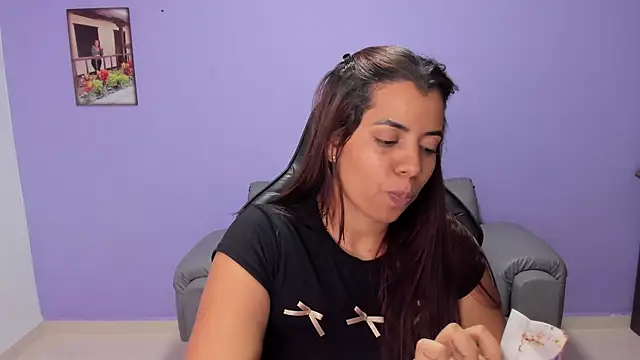 boomsar01 online show from October 2025 03:07:01 AM