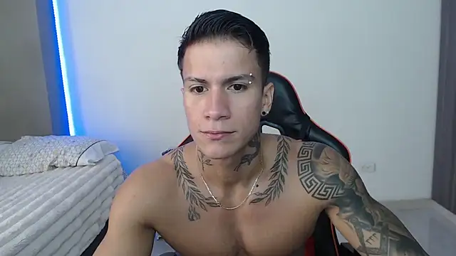 Snapshot of pettergrey1 chatting on March 2026 01:58:01 PM pettergrey1 online show from March 2026 01:58:01 PM