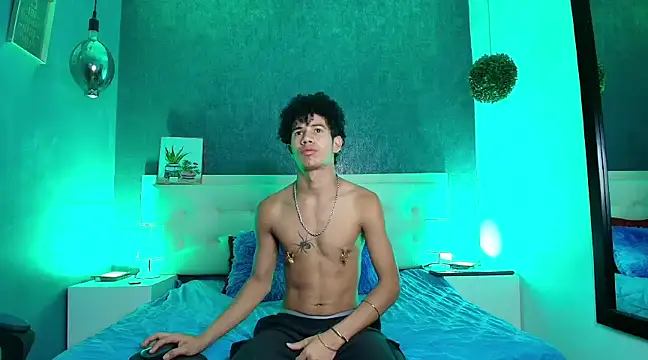 Snapshot of Erick_Zhimerman chatting on March 2025 03:40:01 AM Erick Zhimerman online show from March 2025 03:40:01 AM