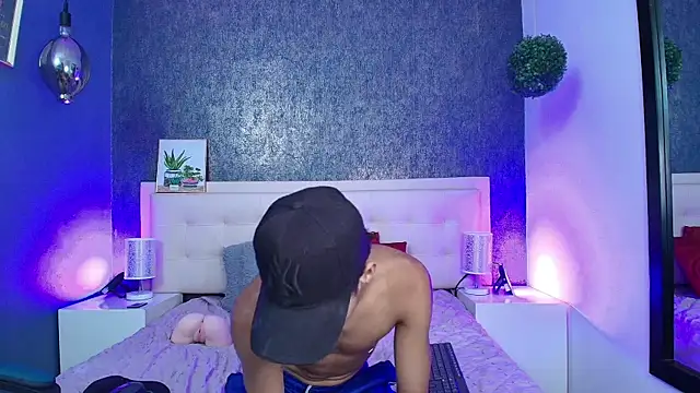 Snapshot of Erick_Zhimerman chatting on March 2025 07:42:02 AM Erick Zhimerman online show from March 2025 07:42:02 AM