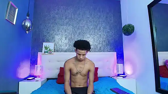 Snapshot of Erick_Zhimerman chatting on March 2025 04:06:02 AM Erick Zhimerman online show from March 2025 04:06:02 AM