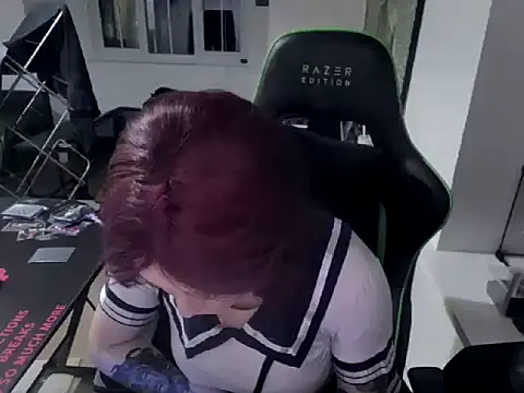 Snapshot of littlekats chatting on December 2025 09:22:02 PM littlekats online show from December 2025 09:22:02 PM