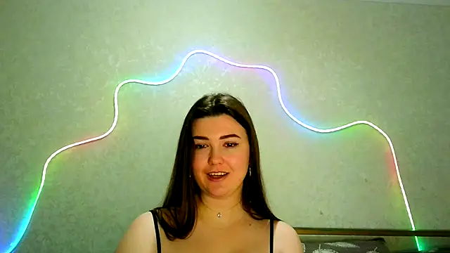 Snapshot of SeductiveTati chatting on December 2025 01:00:01 AM SeductiveTati online show from December 2025 01:00:01 AM