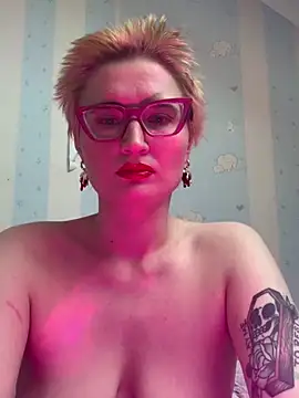 Snapshot of Charlotteeroseee chatting on February 2025 03:53:02 AM Charlotteeroseee online show from February 2025 03:53:02 AM