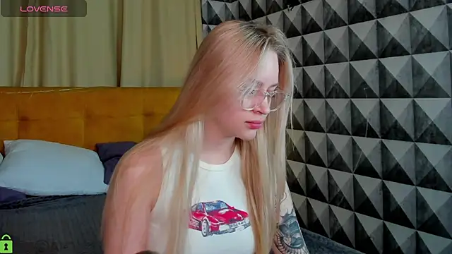 Snapshot of Carol__Cox chatting on September 2025 12:54:02 AM Carol Cox online show from September 2025 12:54:02 AM