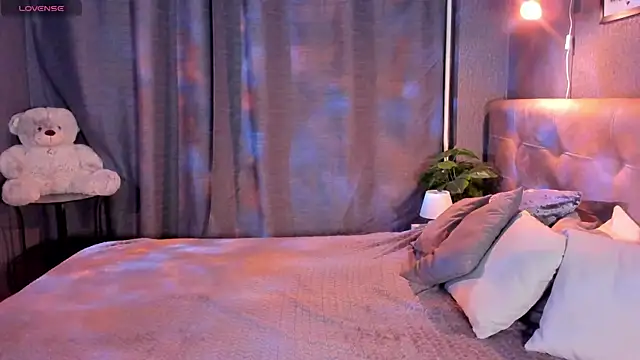 Carol  Cox online show from September 2025 11:41:02 PM